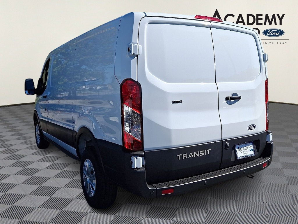 2027 Ford Transit-250 Base