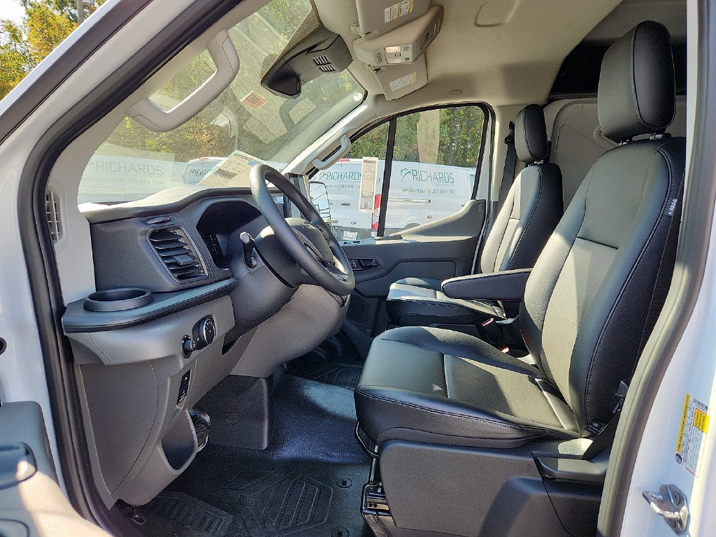 2027 Ford Transit-250 Base