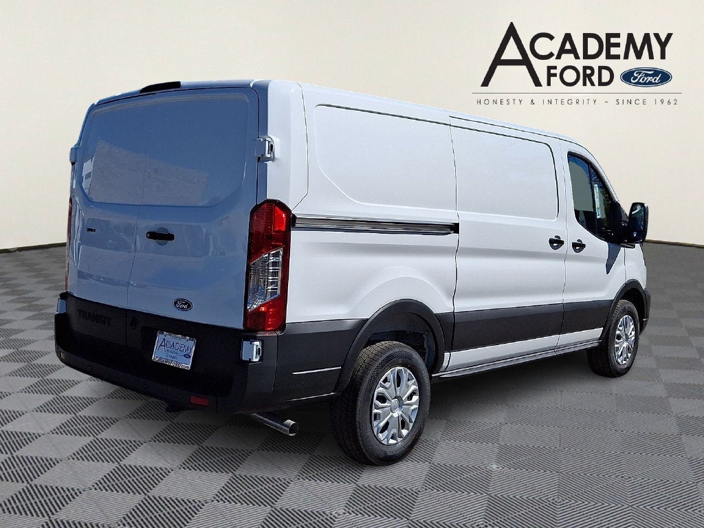 2027 Ford Transit-250 Base