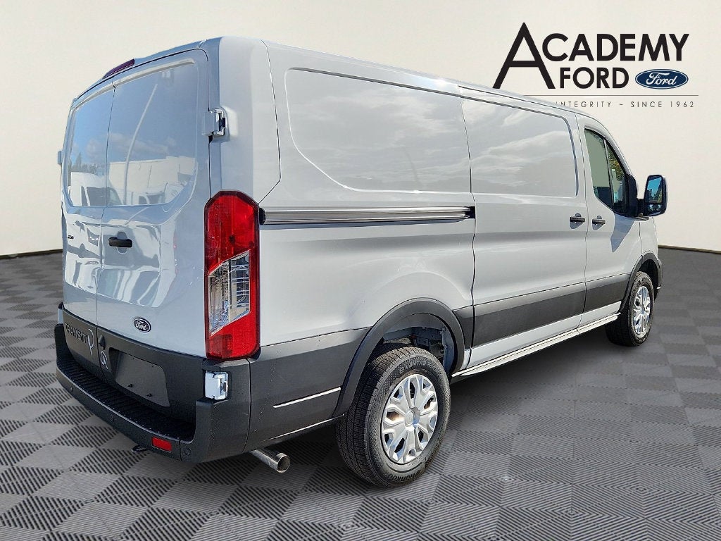 2027 Ford Transit-250 Base