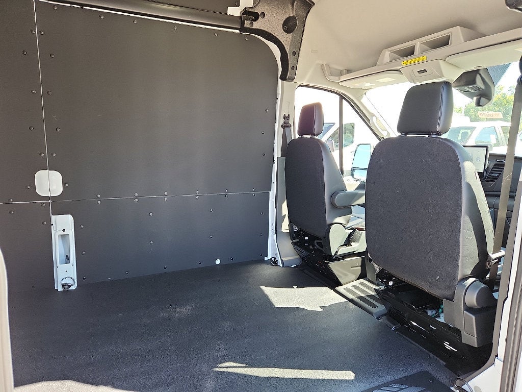 2027 Ford Transit-250 Base
