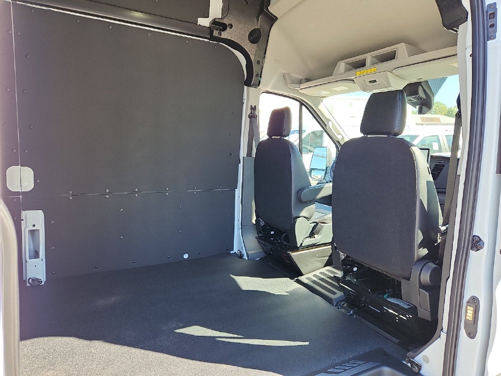 2027 Ford Transit-250 Base