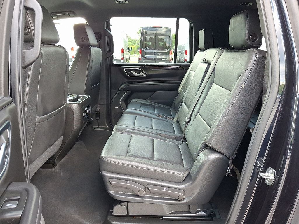 2022 Chevrolet Suburban LT