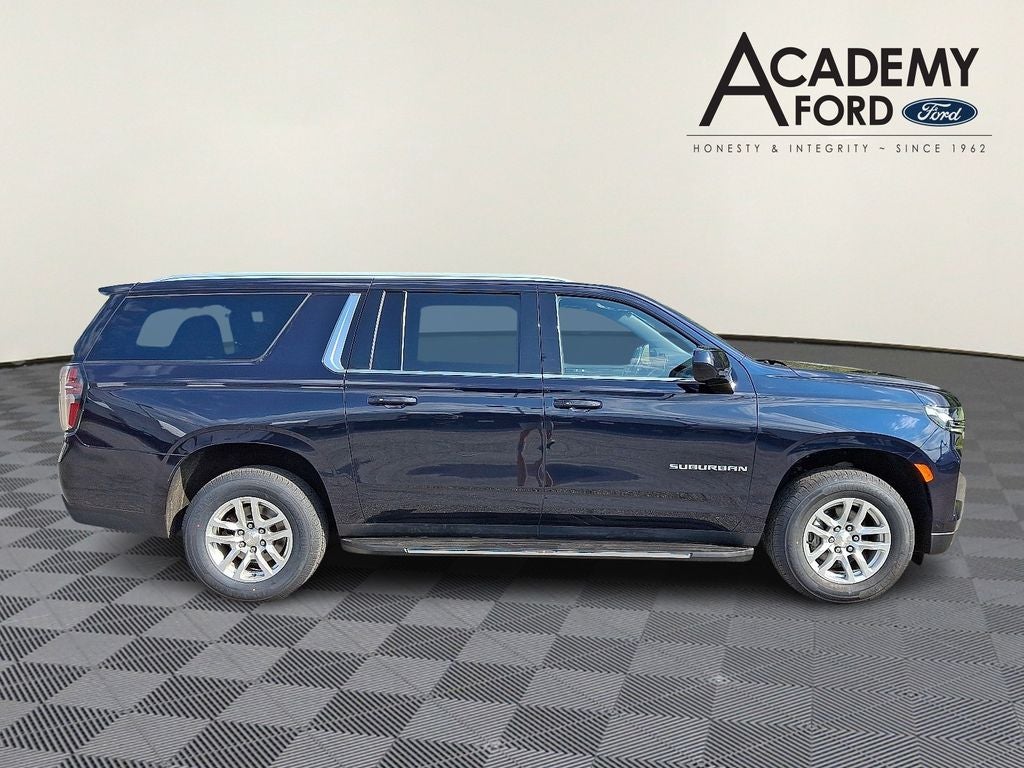 2022 Chevrolet Suburban LT