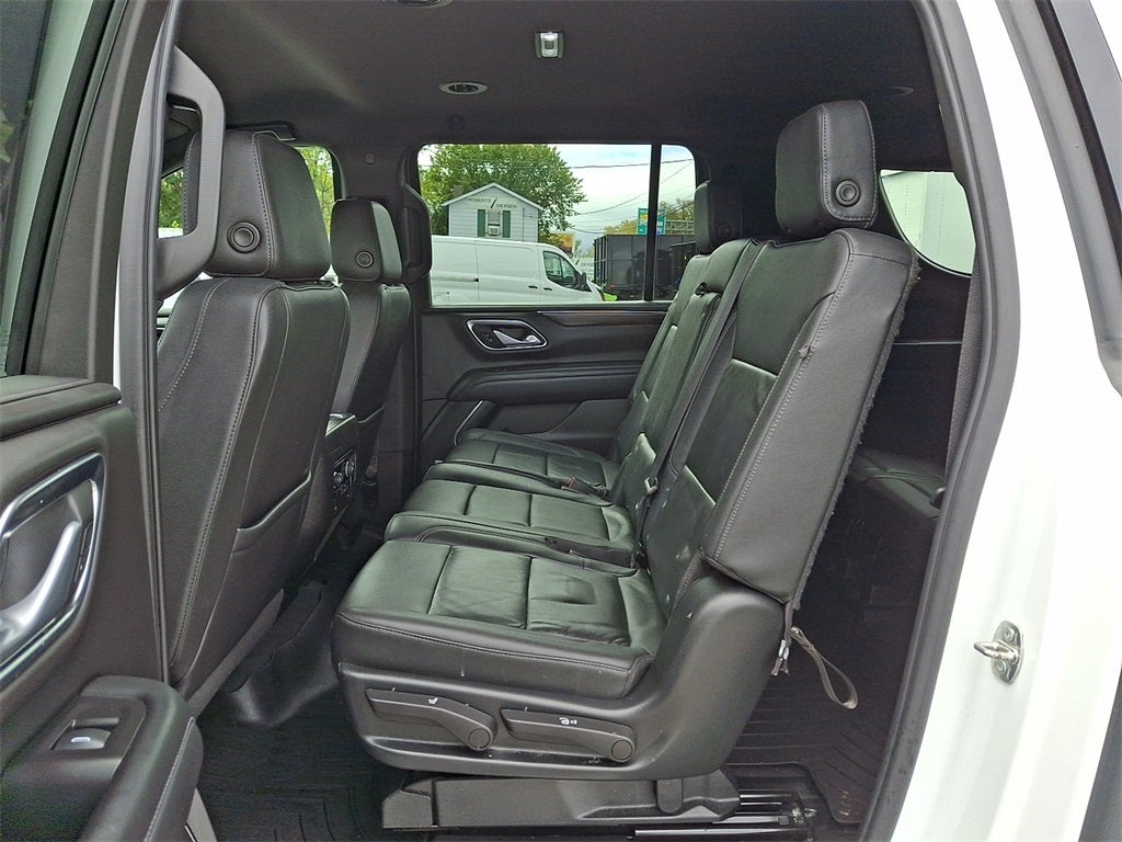 2022 Chevrolet Suburban LT