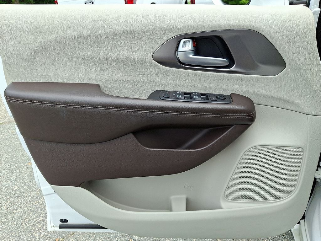 2018 Chrysler Pacifica Touring L Plus