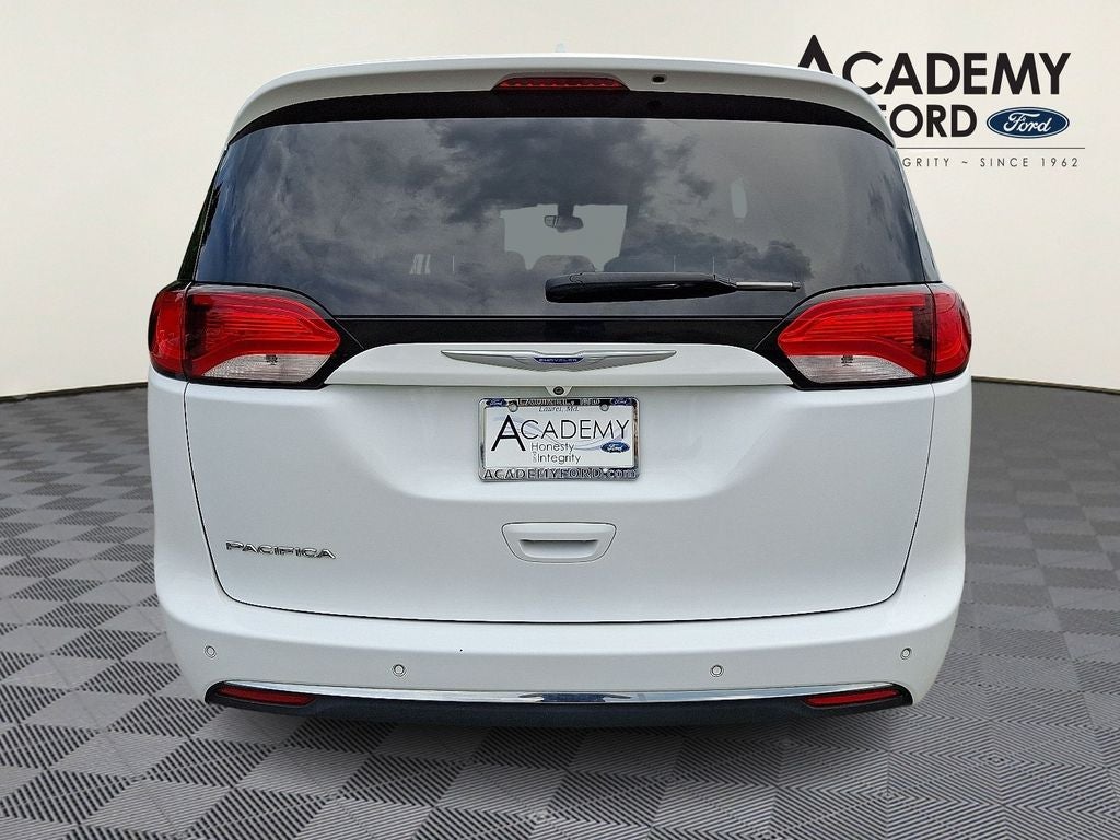 2018 Chrysler Pacifica Touring L Plus