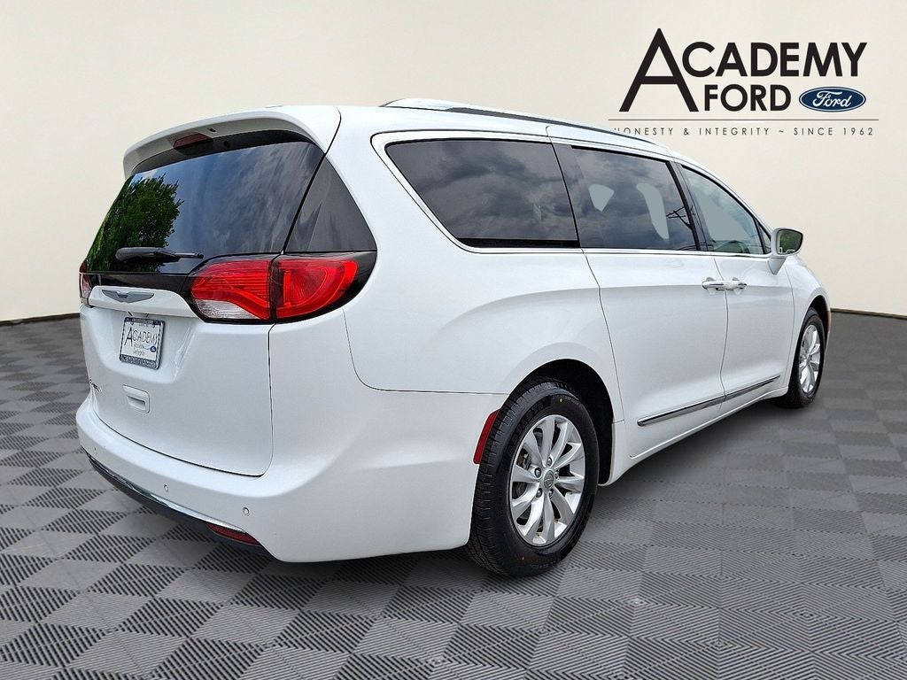 2018 Chrysler Pacifica Touring L Plus