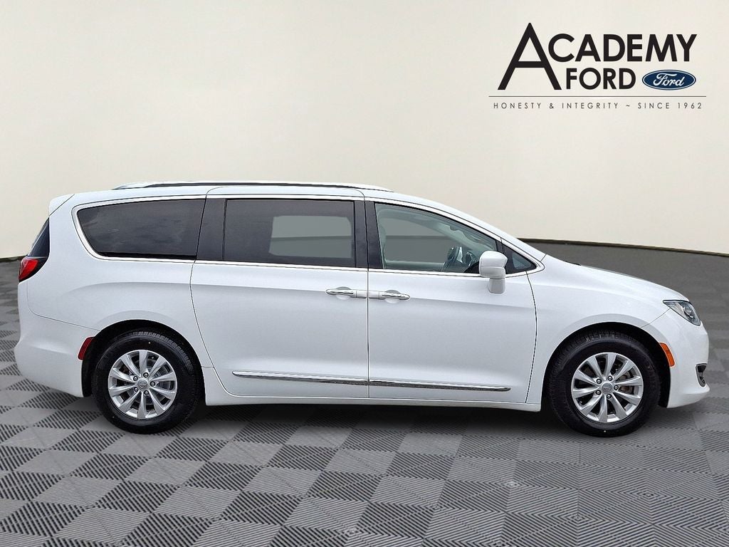 2018 Chrysler Pacifica Touring L Plus
