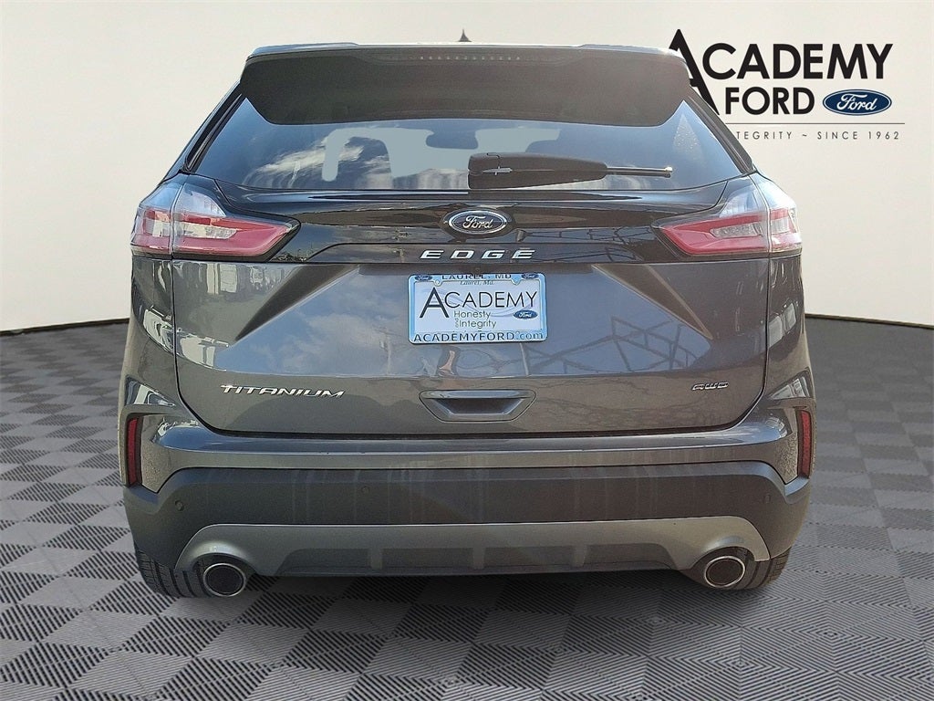 2024 Ford Edge Titanium