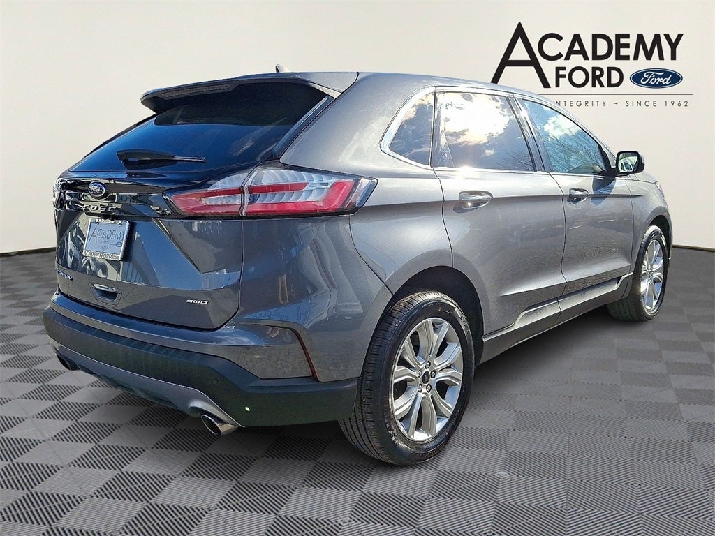 2024 Ford Edge Titanium