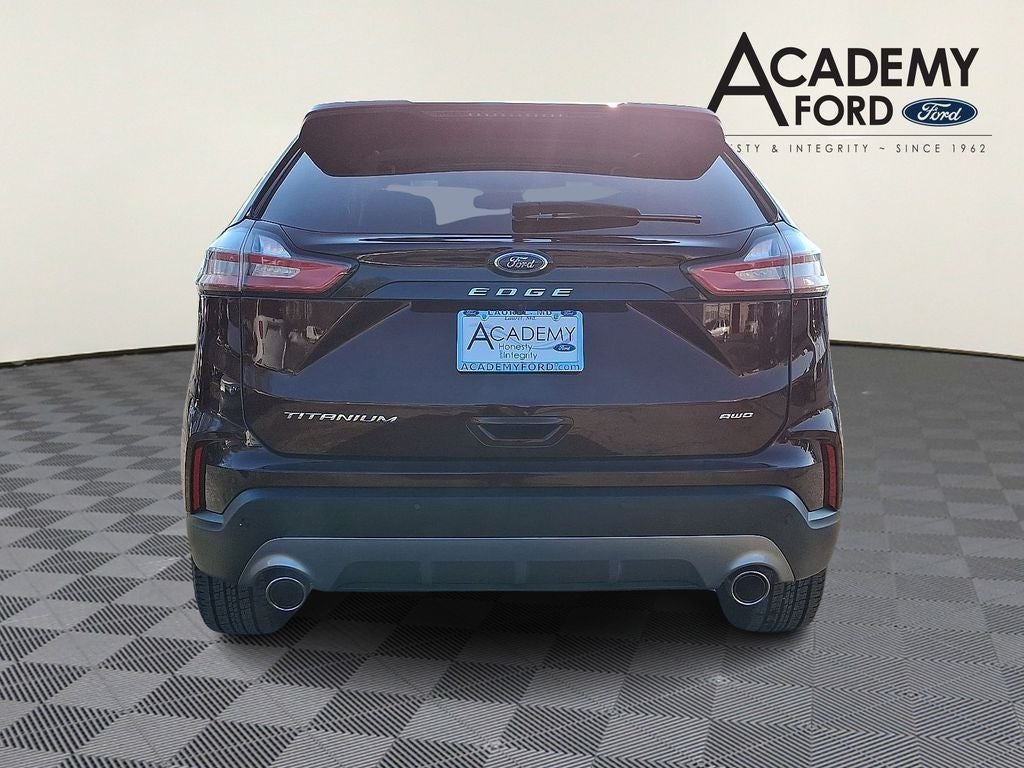 2024 Ford Edge Titanium