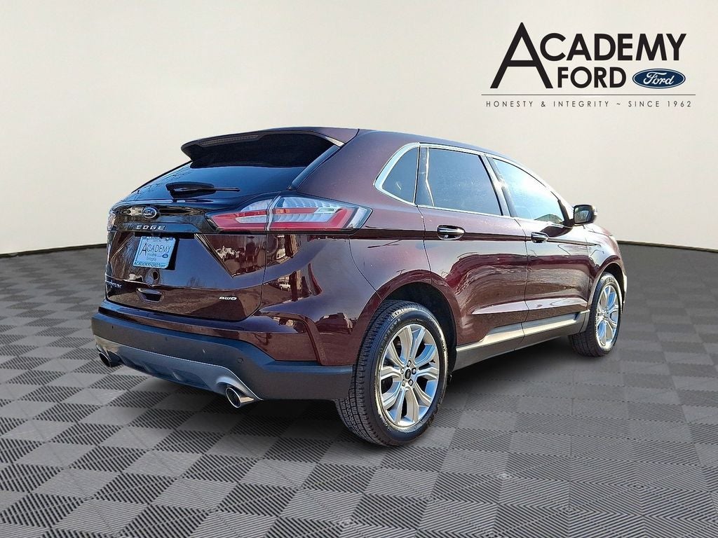 2024 Ford Edge Titanium
