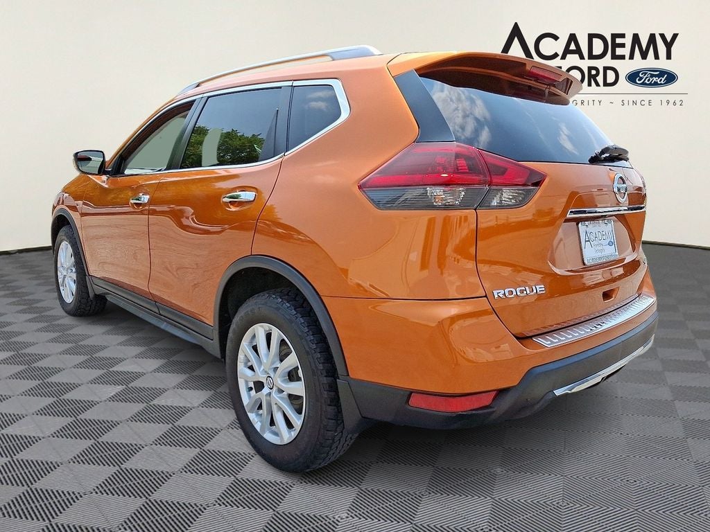 2018 Nissan Rogue SV