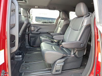 2021 Toyota Sienna XSE 7 Passenger