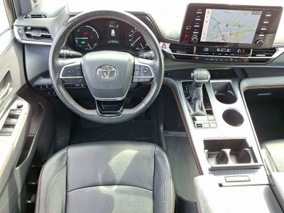 2021 Toyota Sienna XSE 7 Passenger
