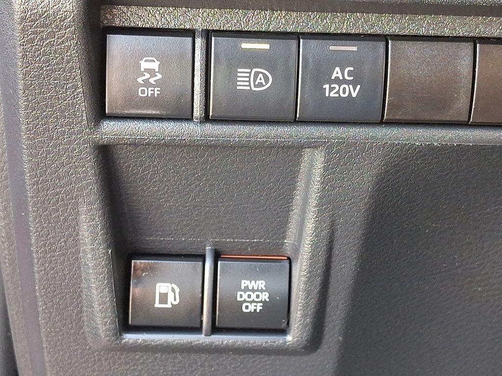 2021 Toyota Sienna XSE 7 Passenger