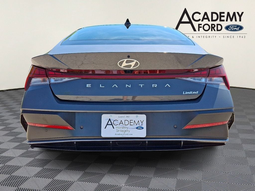 2024 Hyundai Elantra Limited