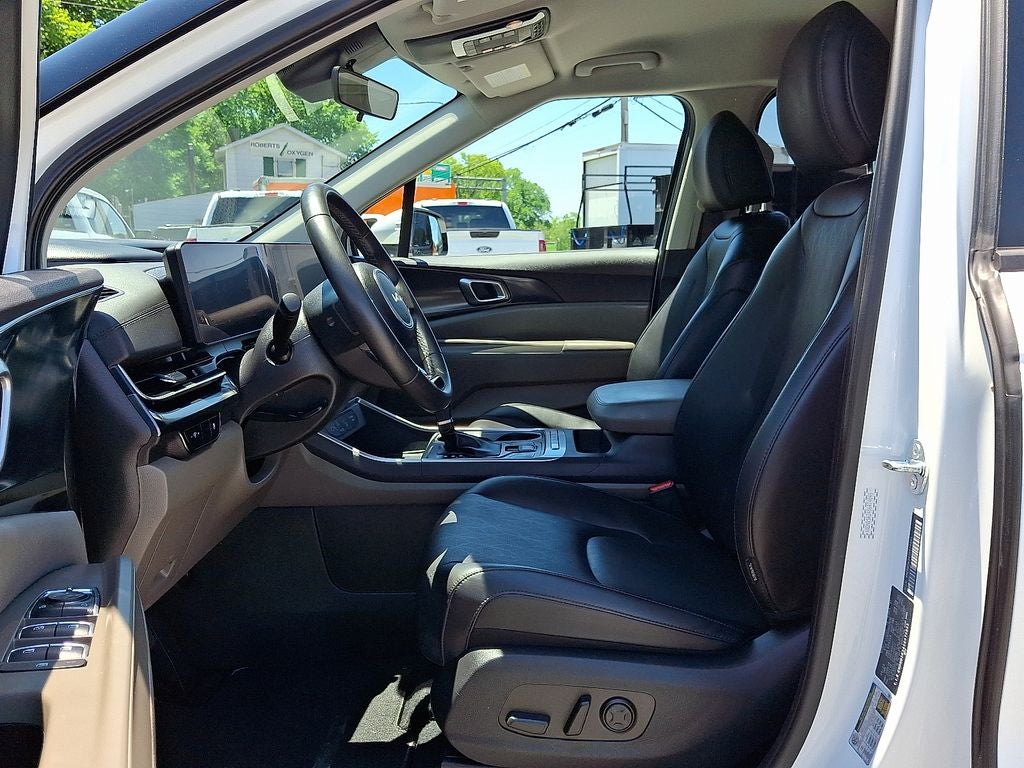 2025 Kia Carnival LXS