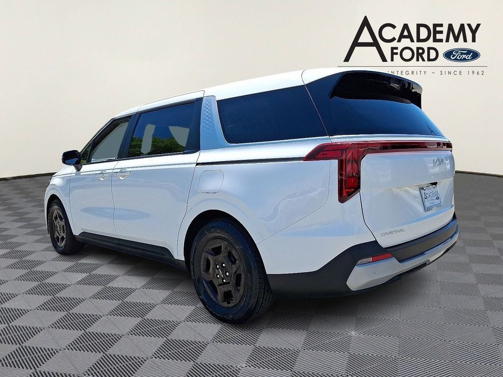 2025 Kia Carnival LXS