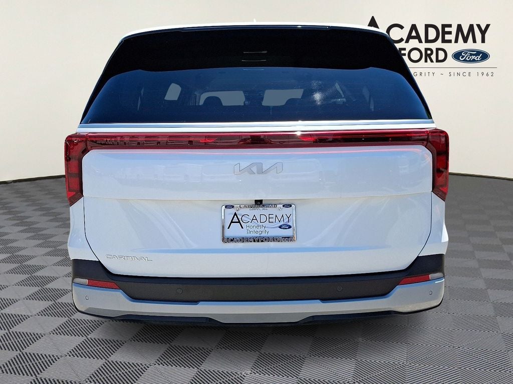 2025 Kia Carnival LXS